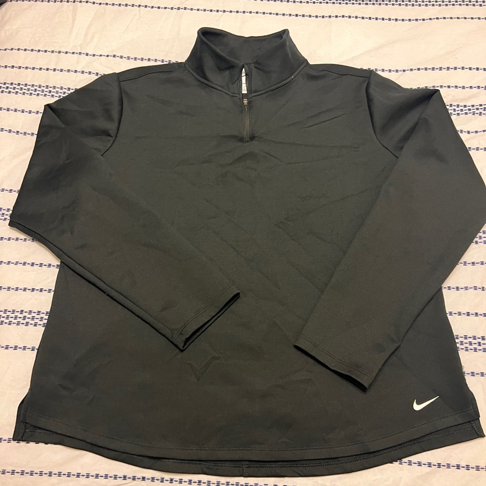 Black Nike 1/4 zip top - Picture 2 of 6